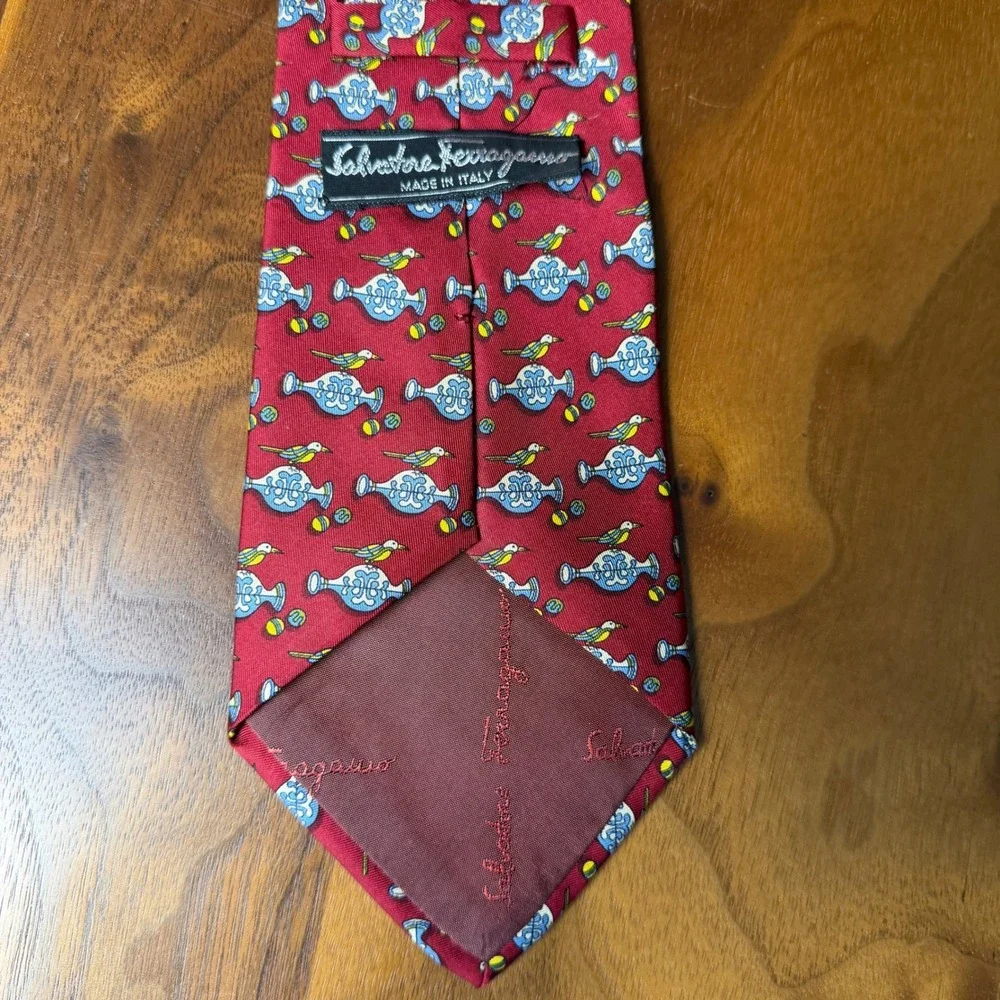 Salvatore Ferragamo Necktie Red Bird Print 100% Silk Made in Italy